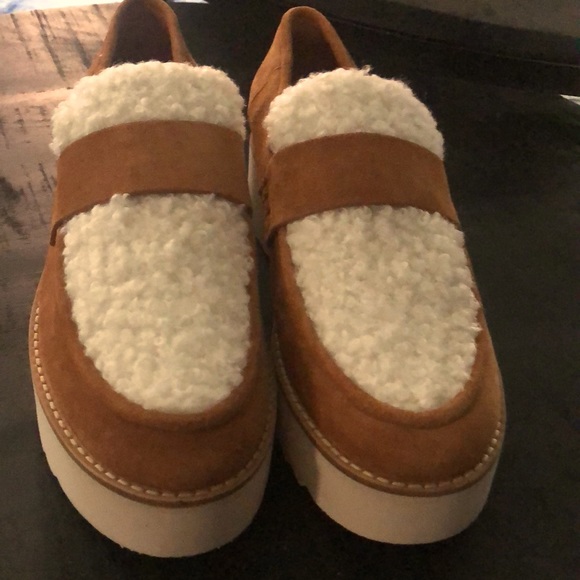 Vince Zola Loafers - Picture 2 of 5